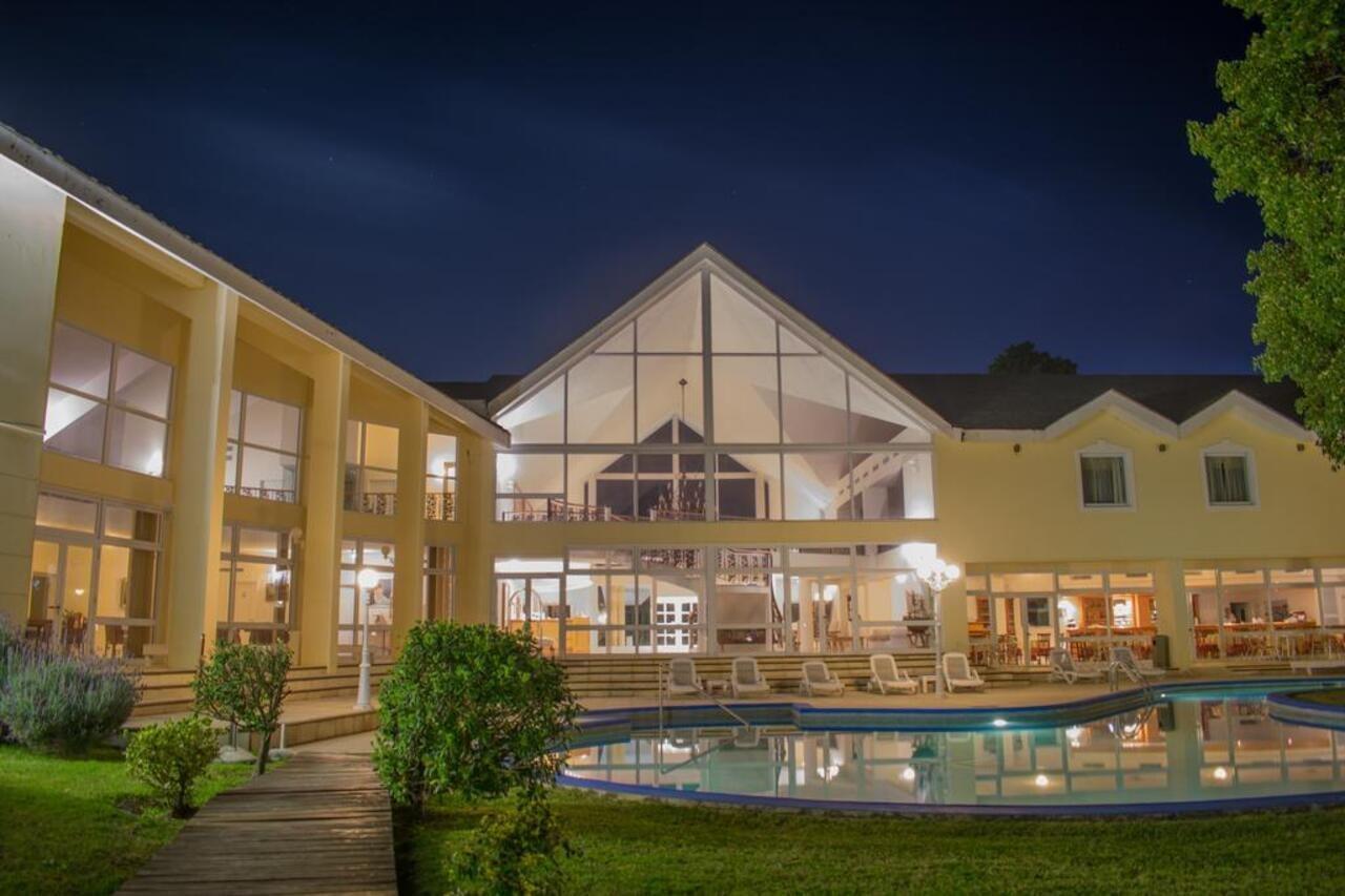 Parque Hotel Jean Clevers Punta del Este Bagian luar foto The clubhouse at the Royal Natal Golf Club