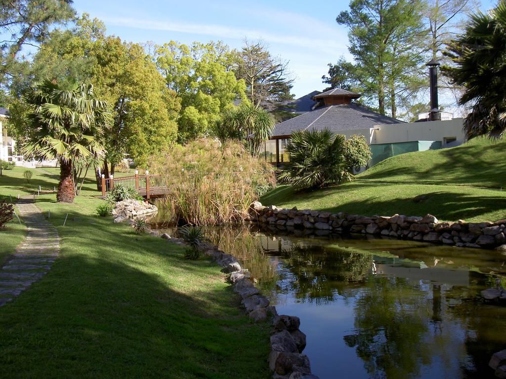 Parque Hotel Jean Clevers Punta del Este Bagian luar foto The stream in the park