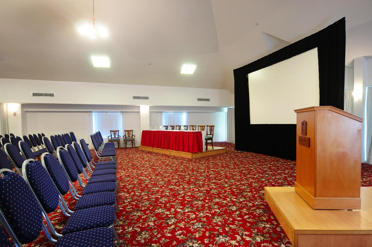 Parque Hotel Jean Clevers Punta del Este Bagian luar foto The main conference room