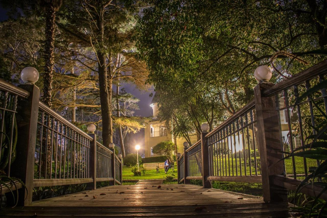 Parque Hotel Jean Clevers Punta del Este Bagian luar foto The entrance to the park
